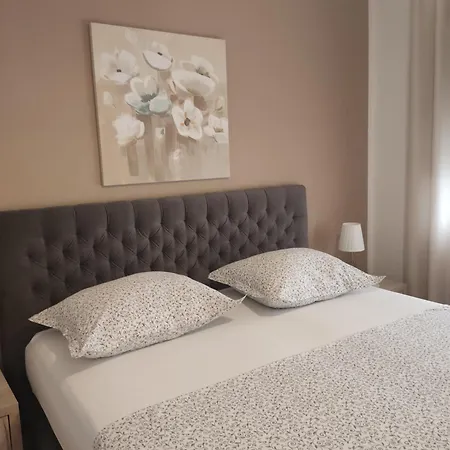 Mimi Apartman *