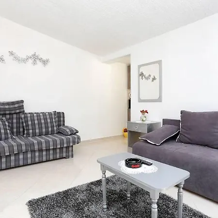 Mimi Apartament *